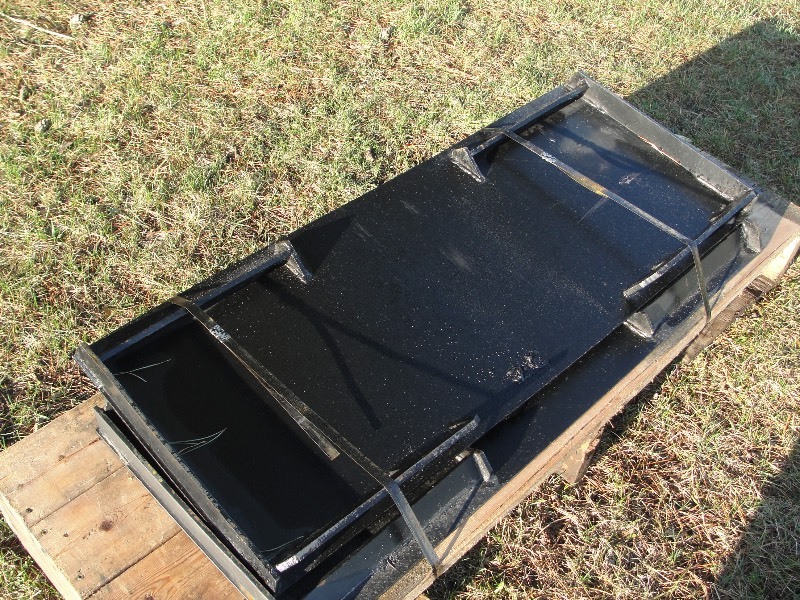 TWO UNIVERSAL QUICK ATTACH PLATES