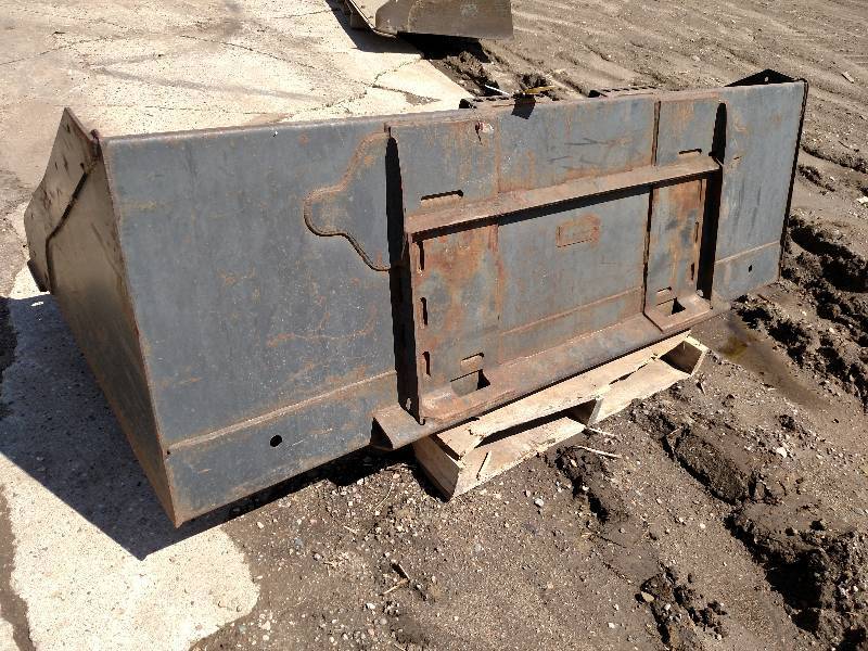 lot 6 image: Skid Loader Snow Bucket, 87 Wide...