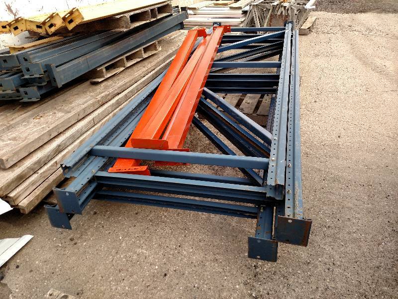 lot 35 image: Pallet Racking Including (5) 42 x ...