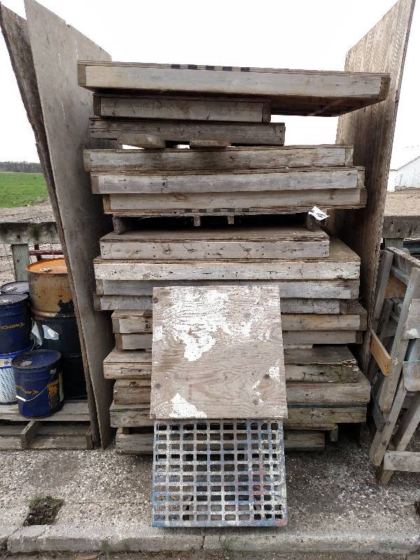 lot 42 image: Asstd Panel Forms...