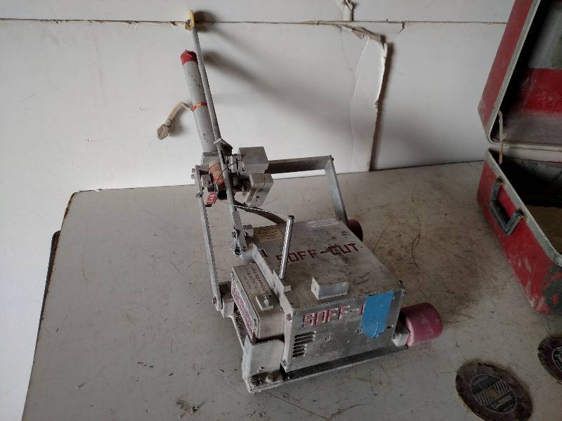 lot 75 image: Soff-Cut Suitcase Saw, Works...