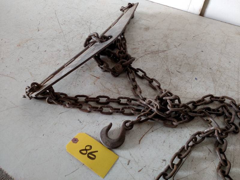 lot 86 image: Four Point Carrier...