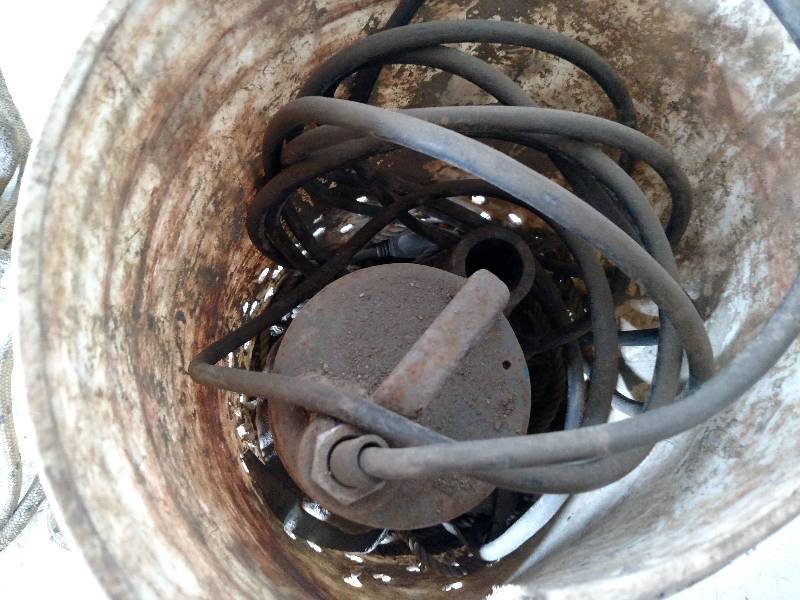 lot 133 image: Sump Pump, Works...