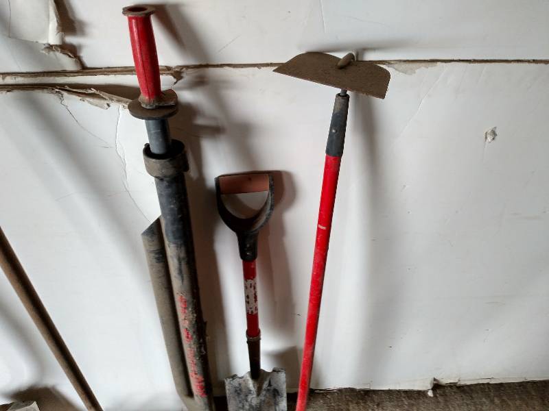 lot 162 image: (6) Asstd Tools...