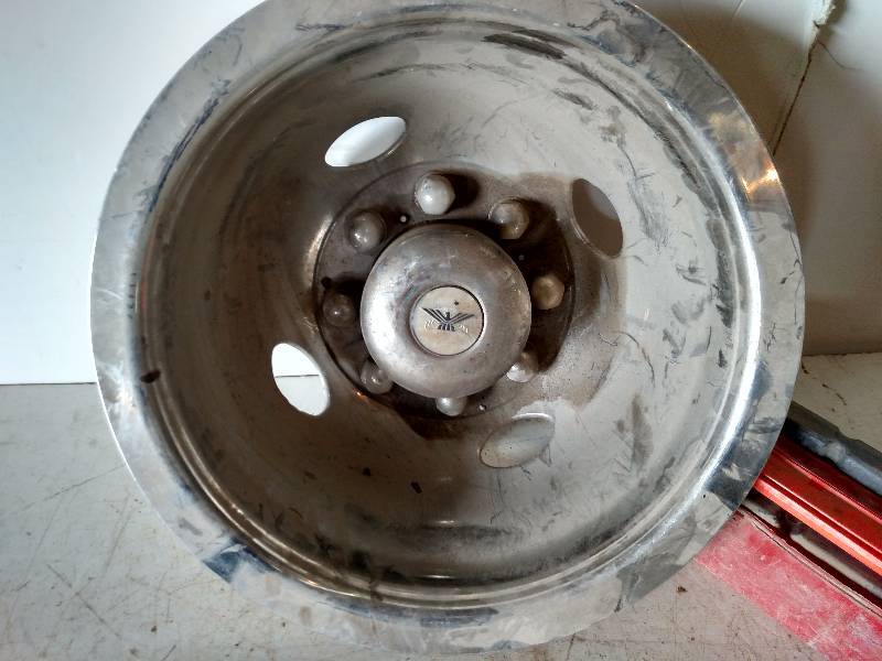 lot 175 image: Hub Cap & Safety Triangles...