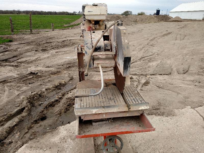 lot 12 image: Core Cut CC800M Block Saw, 24.5 Bl...