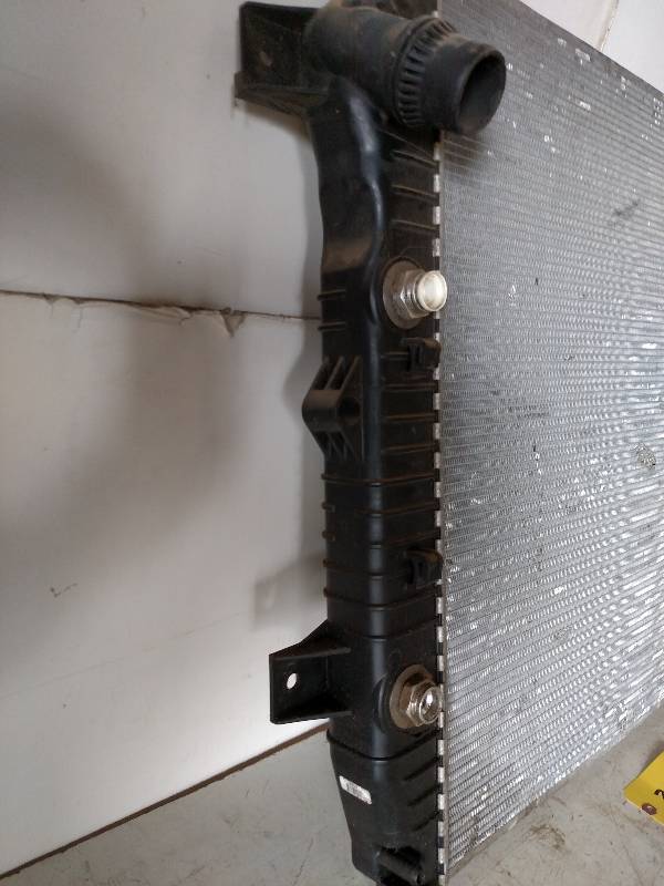 lot 208 image: Aluminum Radiator from 2011 2500 Du...
