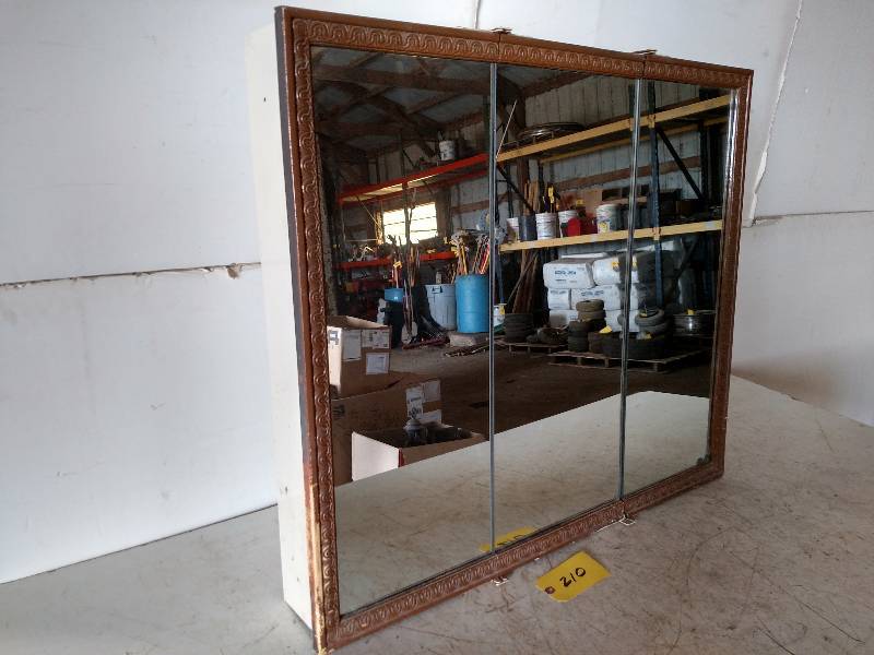 lot 210 image: Vintage Medicine Cabinet, 36x31x5.5...