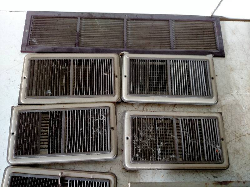 lot 212 image: Asstd Vintage Registers & Vent Cov...