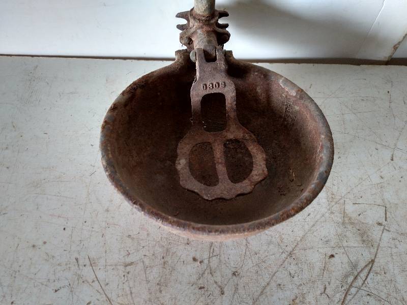 lot 218 image: Automatic Livestock Waterer