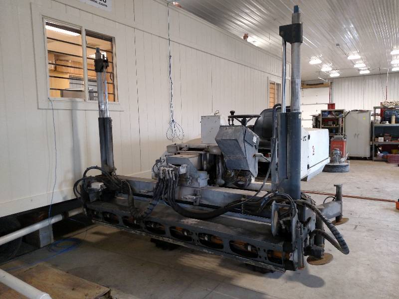 lot 1 image: 1998 Somero Model S-100 Laser Scree...