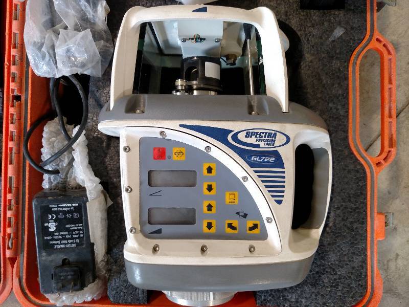 lot 2 image: Spectra Precision Laser, Model GL72...