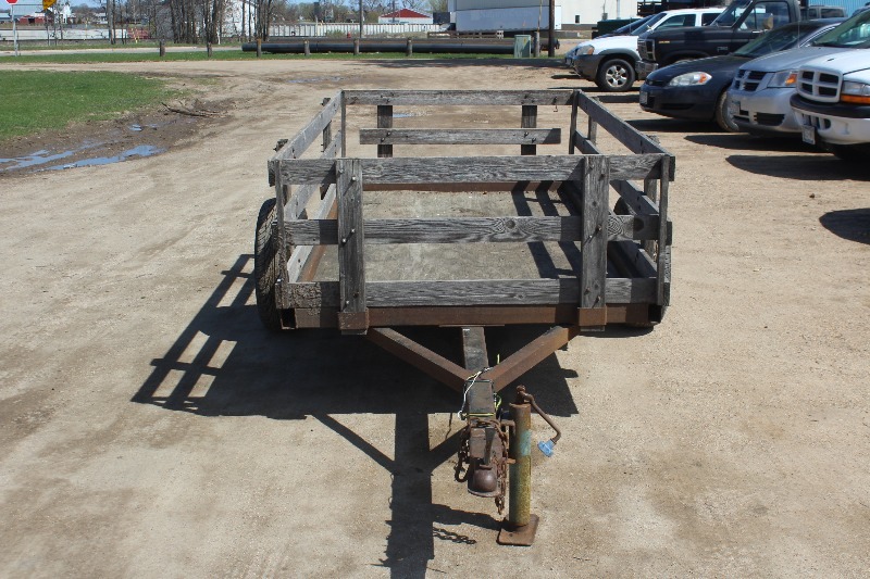lot 3 image: 4 x 8 Utility Trailer