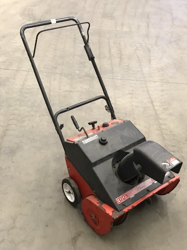 lot 46 image: MTD 3HP 21 Snowblower ...