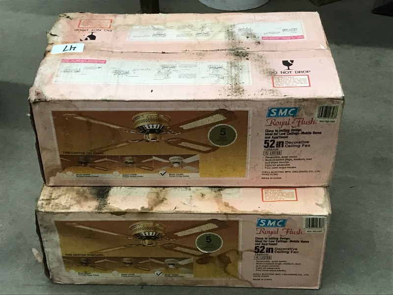 lot 47 image: (2) Unused SMC Royal Fluch 52 Ceil...