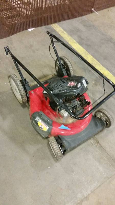 lot 18 image: Yard Machine 21 lawn mower