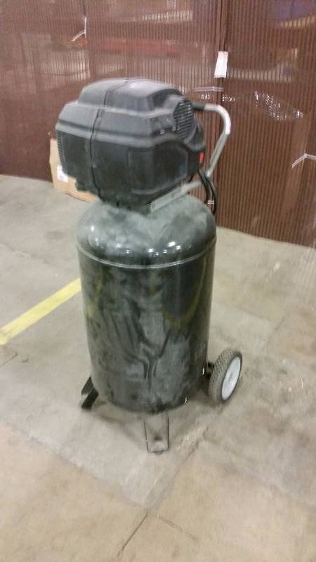 lot 21 image: Husky 33 gallon Air compressor