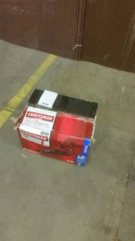 lot 39 image: Craftsman variable speed blower vacuum