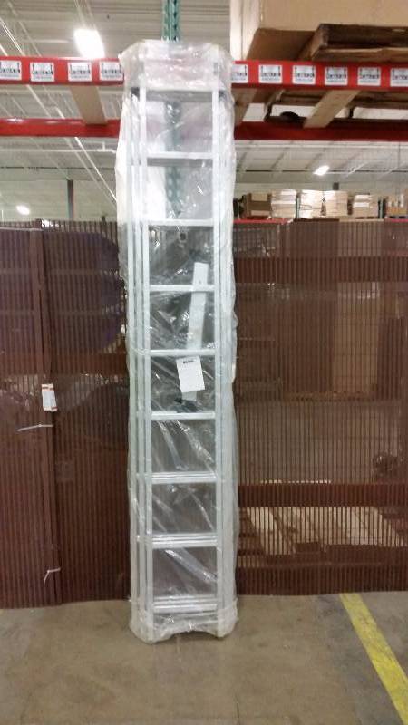 lot 46 image: Aluminum 20 Free anding extension combo ladder