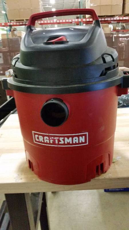 lot 64 image: Craftsman small wetdry vacuum and blower