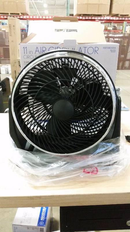 lot 69 image: (2) High velocity 11 air circulators