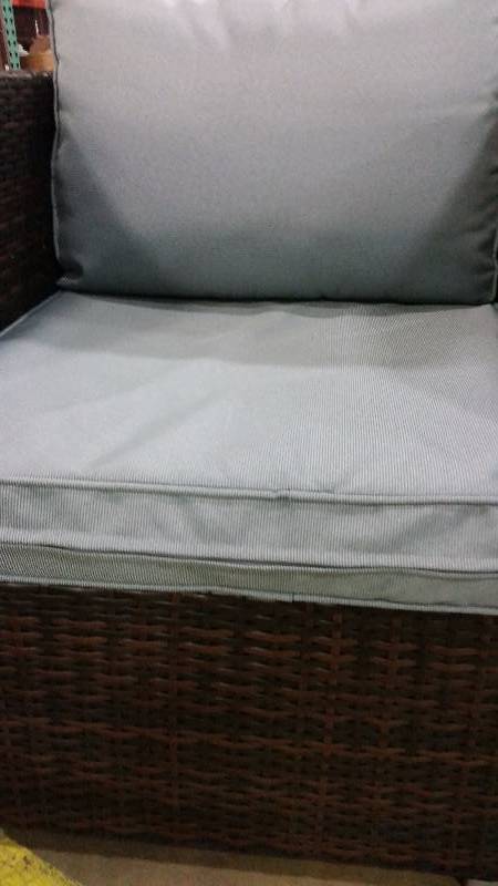 lot 100 image: Isles 4 piece outdoor patio set