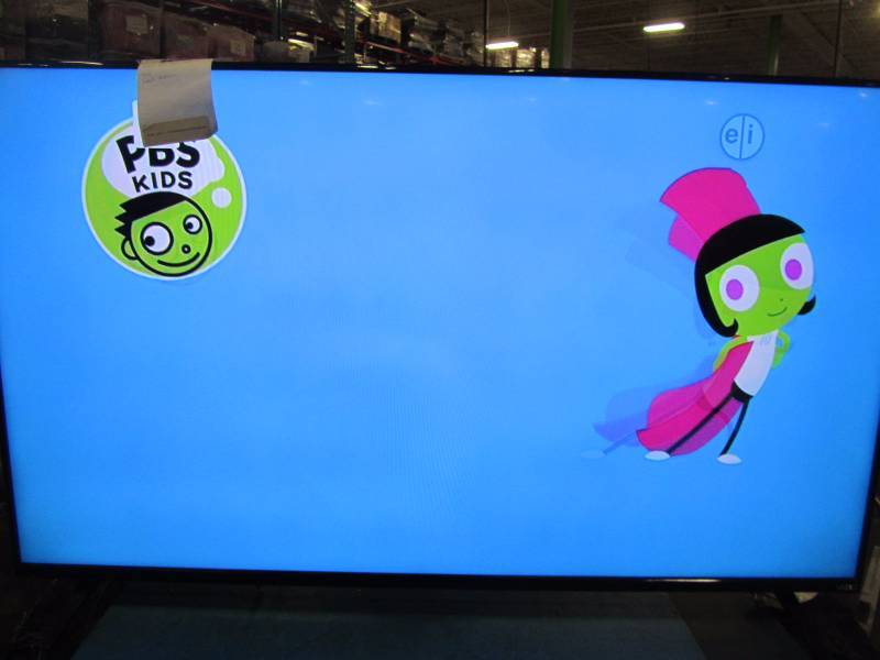 lot 59 image: 60 Vizio L.E.D 1080p smart tv