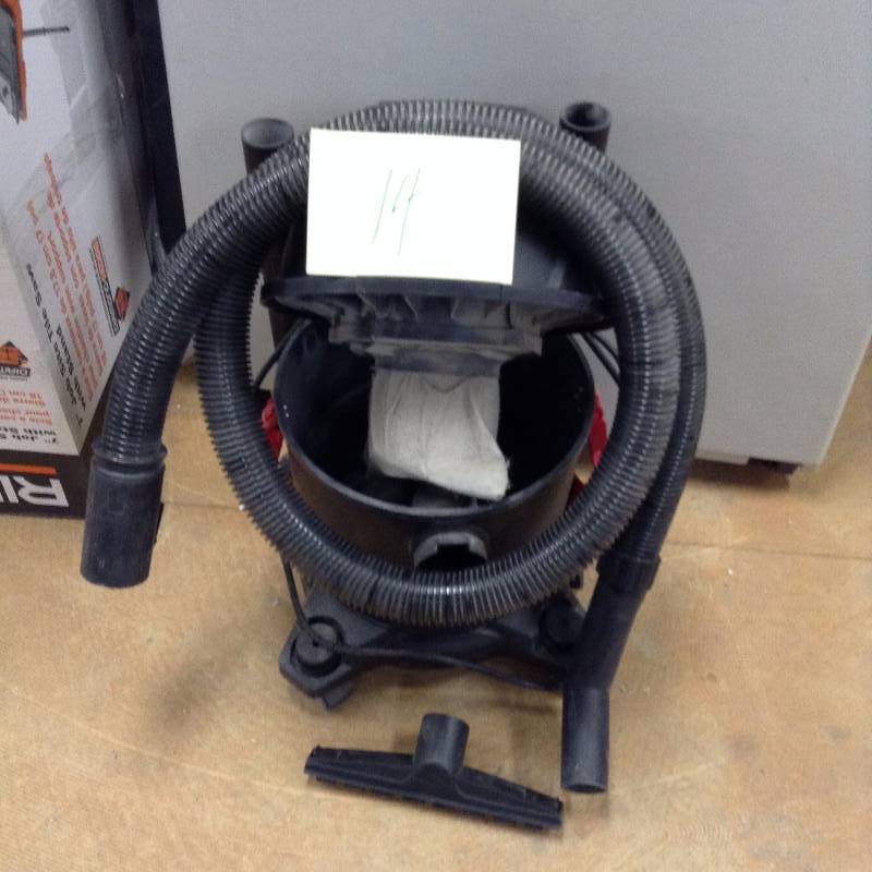 Husky 4 Gal WeDry Vacuum