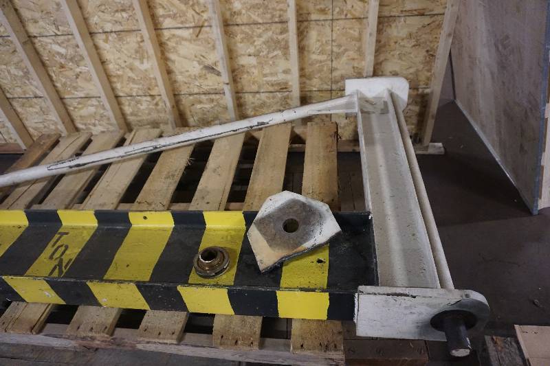 Inland 14 Ton Capacity Commercial Jib Crane