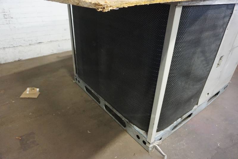 Nordyne Gama Model GR4GA-048C120C Commercial Roof Top Combination HeaterAir Conditioning Unit