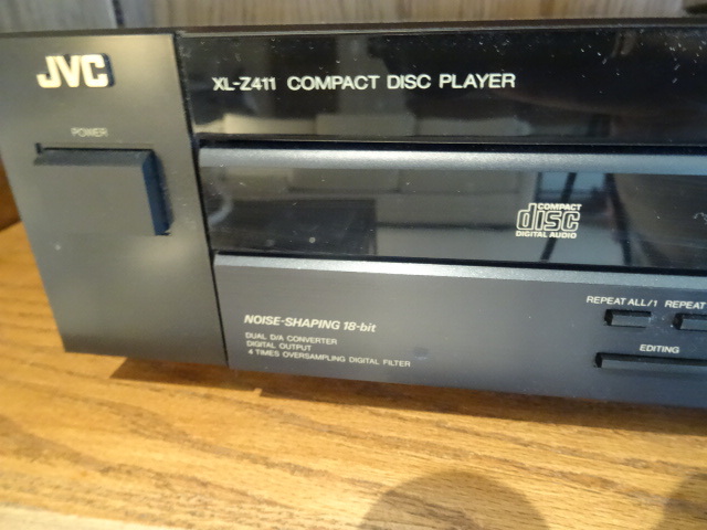 JVC XL-2411 compact disc player wit...