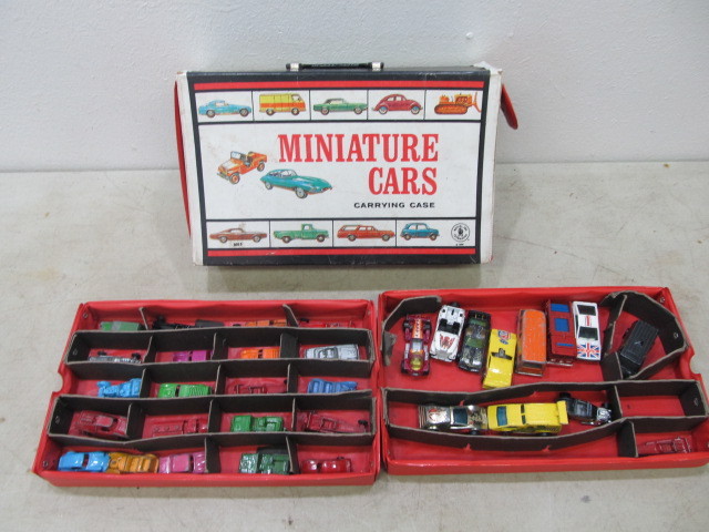 lot 10 image: Large Lot of Vintage Diecast Cars in Case
