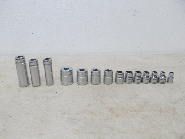 lot 23 image: SNAP-ON Sockets