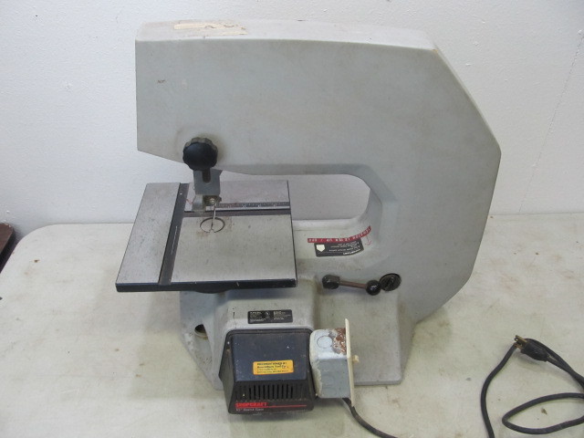lot 25 image: Working Shopcraft 10 Band Saw