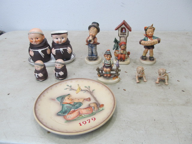 lot 26 image: Lot of Vintage Goebel Hummels etc