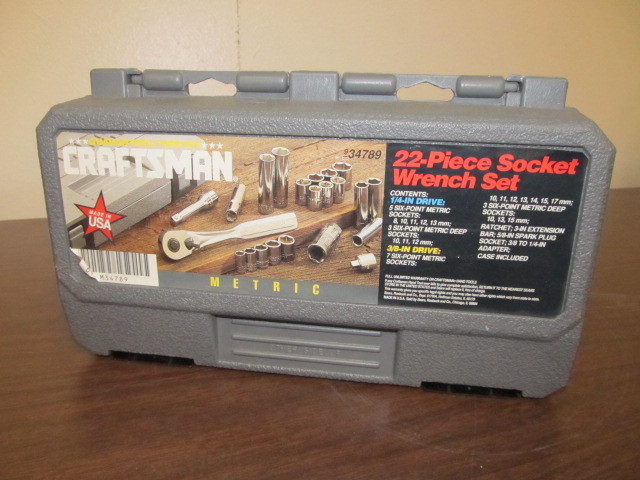 lot 45 image: COMPLETE Craftsman 22 Piece Socket Wrench Set