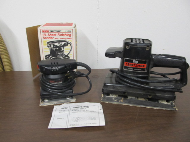 lot 44 image: 2 Working Power Sanding Tools