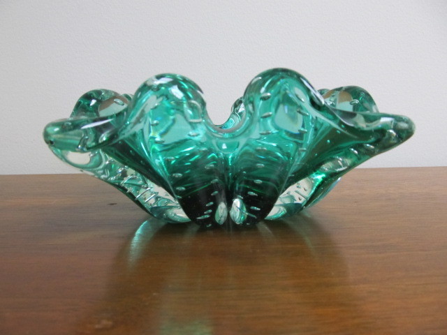 lot 53 image: Murano Controlled Bubble Glass