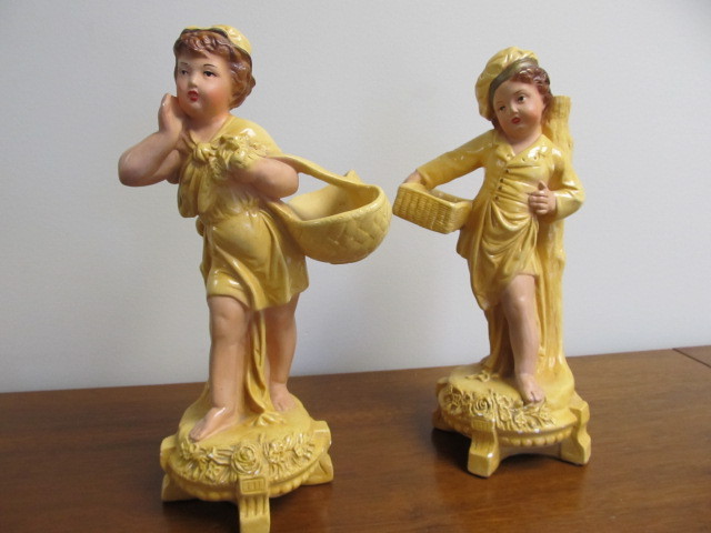 lot 59 image: Beautiful Original 1920s Chalkware Figural Statues