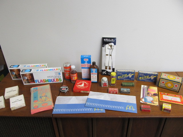 lot 64 image: Lot of Vintage NOS Advertising Items