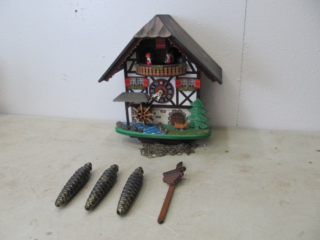 lot 106 image: Vintage Swiss Edelweiss Cuckoo Clock by R. Rodgers