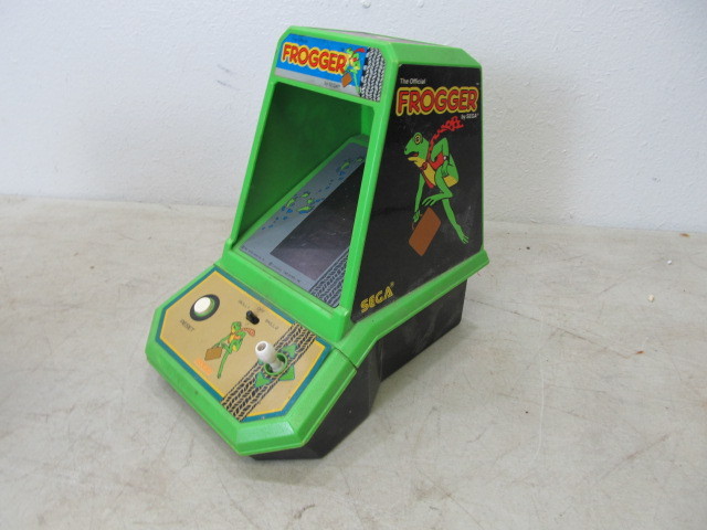 lot 116 image: Vintage Tabletop Arcade Video Games