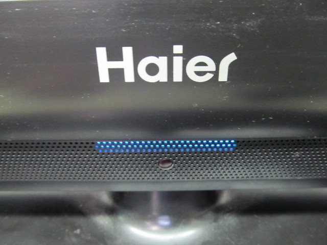 lot 117 image: Haier 40 TV wRemote