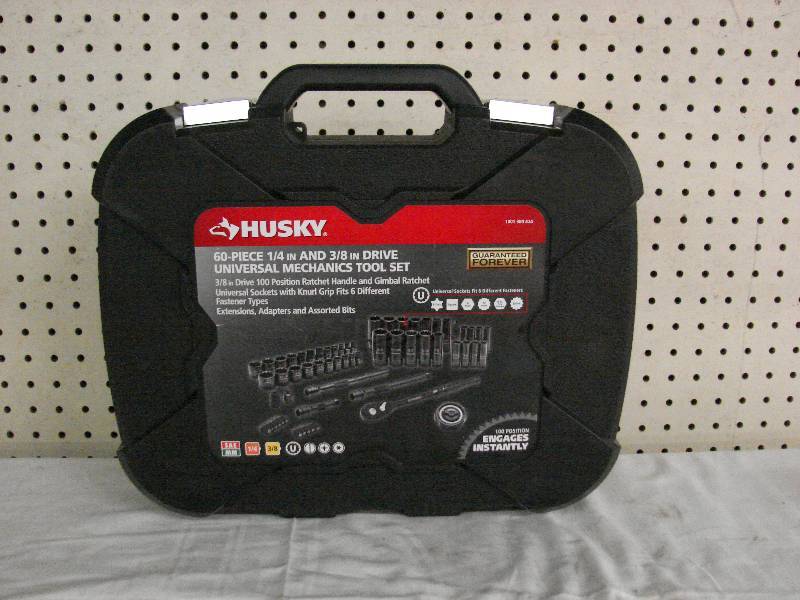 lot 333 image: HUSKY 60 PC MECHANICS TOOL SET