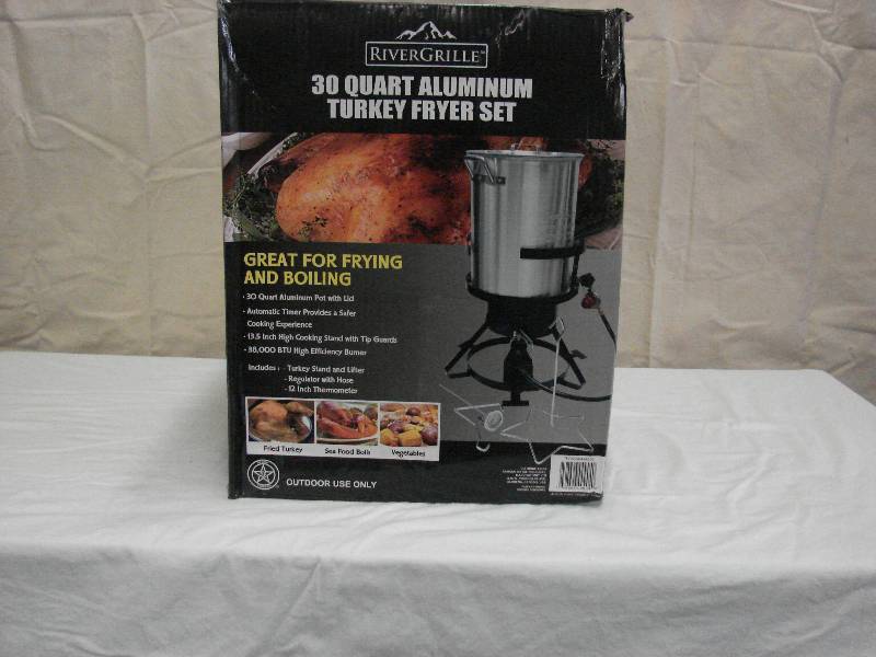 lot 373 image: RIVER GRILLE 30QT TURKEY FRYER