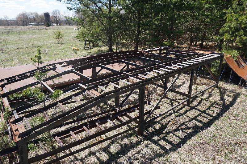 lot 2 image: Drive on Car DisplayStorage Ramp
