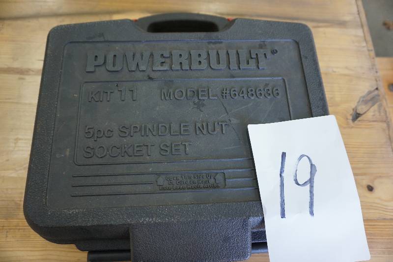 lot 19 image: Power Built Brand Model 648636 5 PC Spindle Nut Socket Set With Case