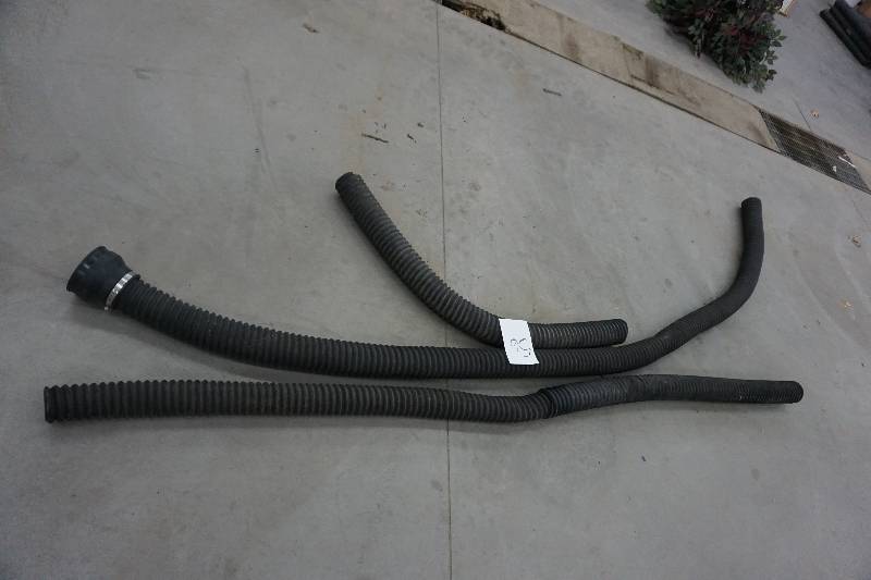 lot 56 image: Assorted Mechanics Shop Exhaust Flex Hoses