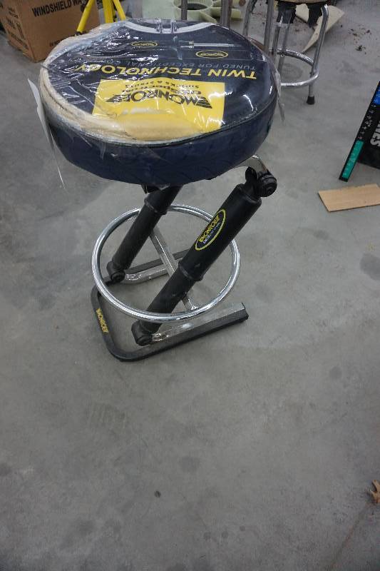 lot 122 image: Monroe Shocks Shock Absorber Themed Counter Stool