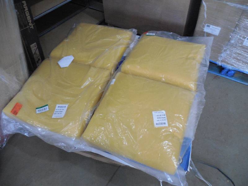 lot 13 image: SET OF 2 PATIO CHAIR CUSHIONS